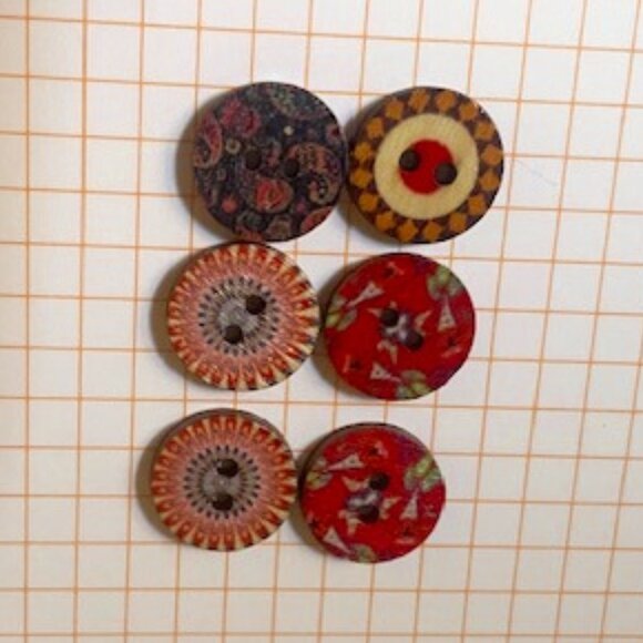 Delightful Designs Vintage-y Wooden Buttons - Picture 2 of 3